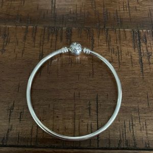 Pandora SS Bangle size medium